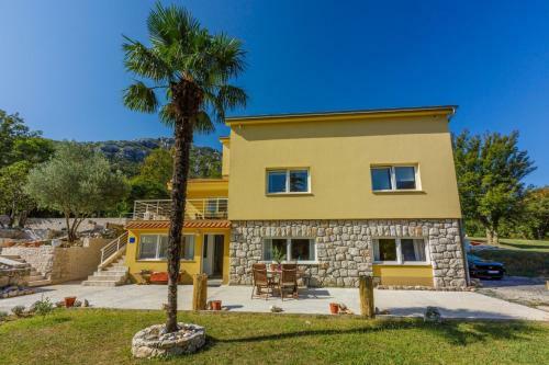 Apartamentos Emaris