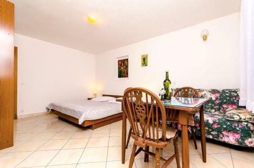 Apartments Ana
