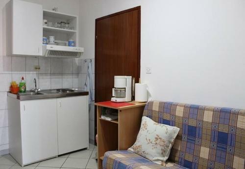 Apartments Milka - 100m From Sea
