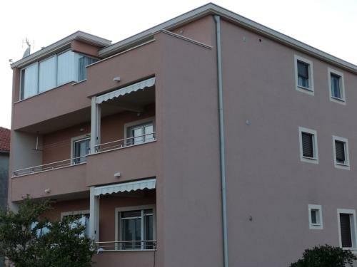 Spacious Apartment Loni - Unique Landmark