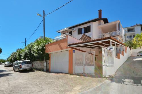Apartamento D - Large Apt With Big Terrace Next To The Beach