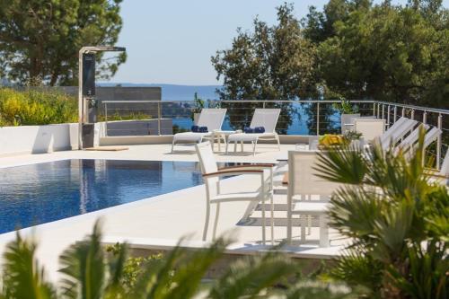 Luxury Apartments Baoti?