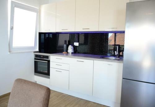 Apartment Marinela-with Pool