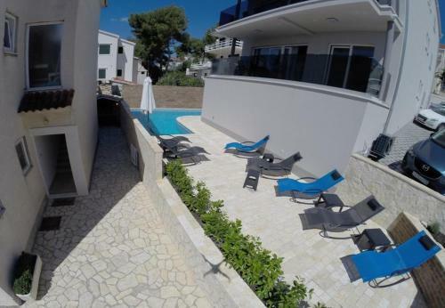 Apartment Marinela-with Pool