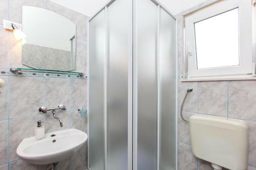 Hostal Apartments Perka