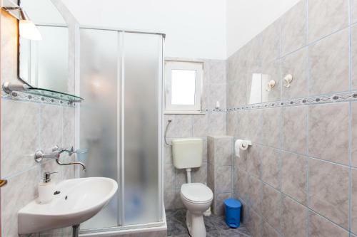 Hostal Apartments Perka