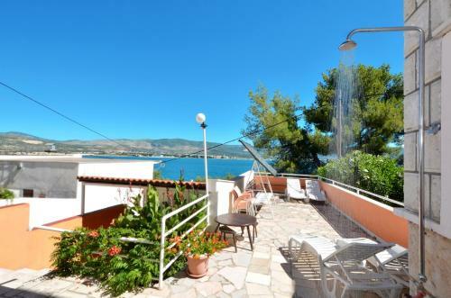 Apartamento C - Apt W Balcony Shared Terrace & The Sea View