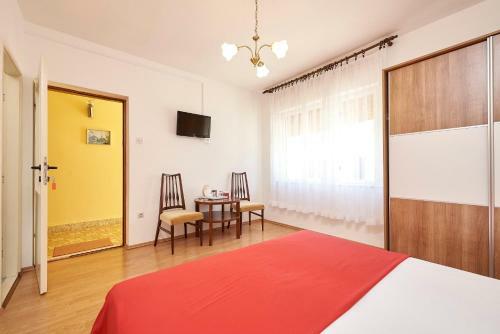 Hostal Apartments And Rooms Ivo - Garden