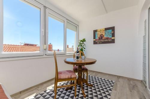 Apartments Ana