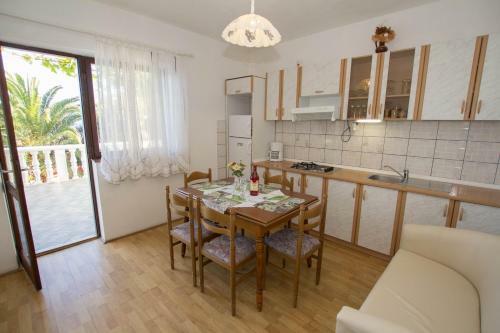 Apartments David - 20m From Beach