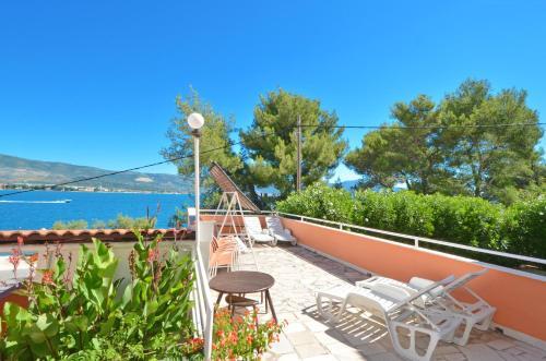 B - Apartment With Terrace With The Sea View