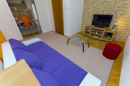 Apartments Karlo