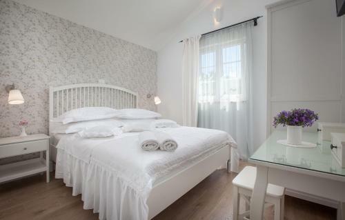 Villa Roko A Luxury Villa In Tucepi, Heated Pool