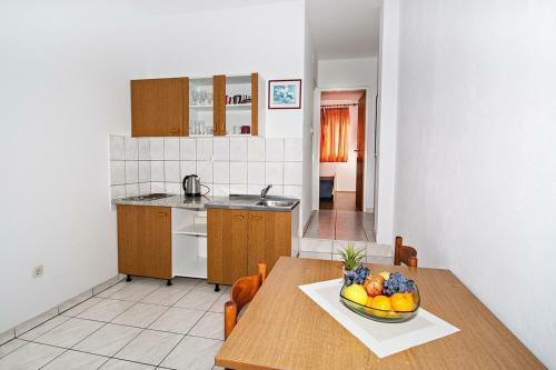 Apartments Doris-trpanj