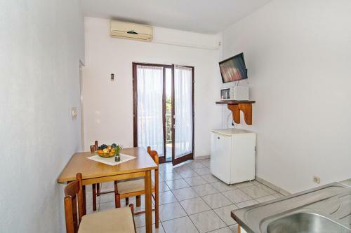 Apartments Doris-trpanj
