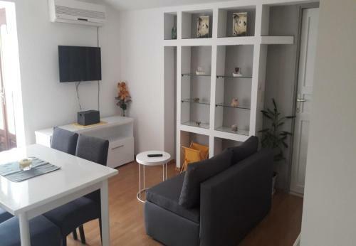 Apartments Antisa - With Playground