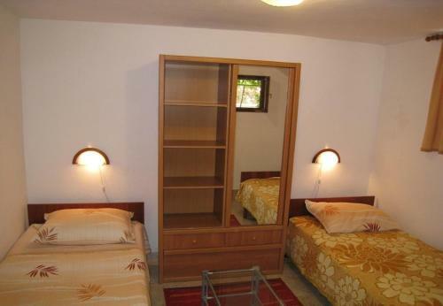Apartment Dvor - 20 M From Beach
