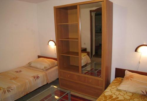 Apartment Dvor - 20 M From Beach