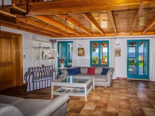 Holiday Home Villa Bugenvila