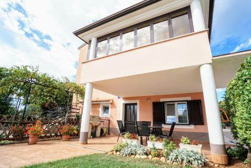 Hostal Apartments Bruno