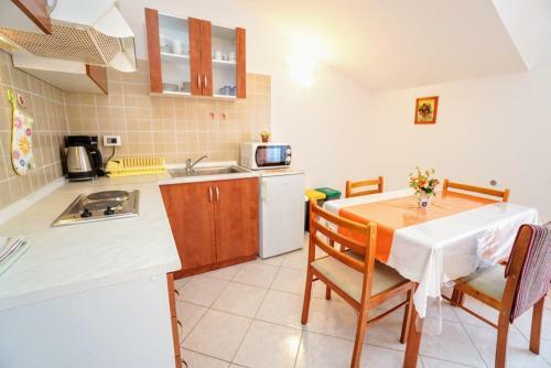 Hostal Apartments Bruno