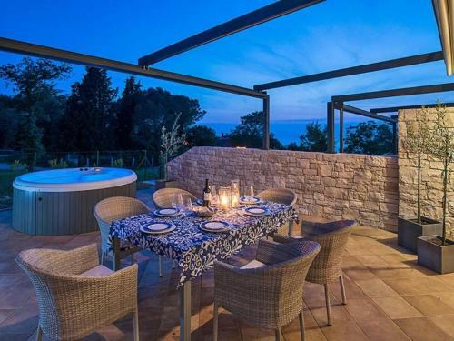 Villa Bobos Place With Jacuzzi 46e