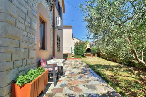 Apartment Mirjana