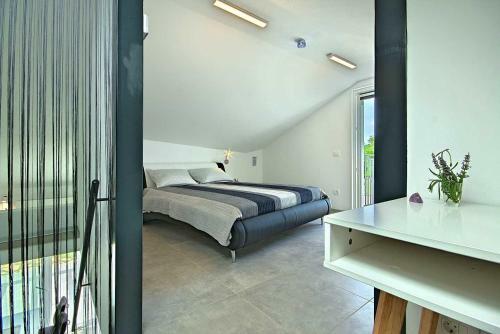 Villa Crystallina