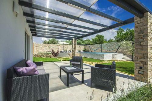 Villa Crystallina