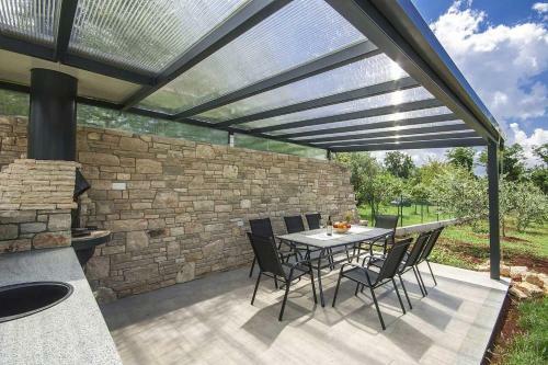 Villa Crystallina