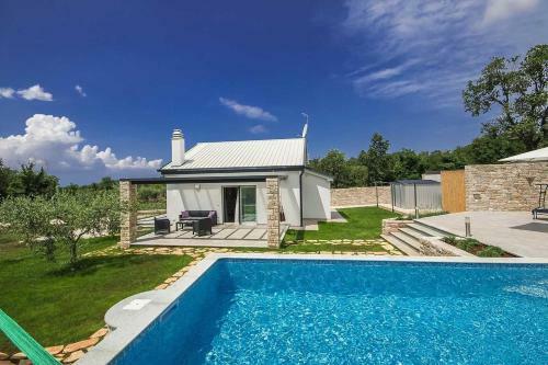 Villa Crystallina