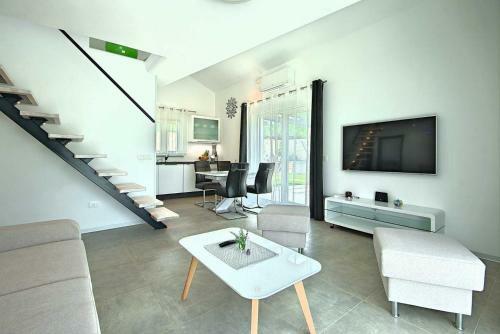 Villa Crystallina