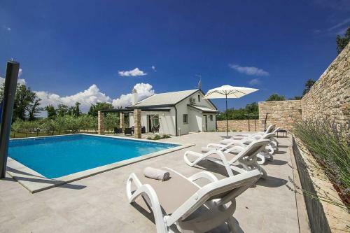 Villa Crystallina