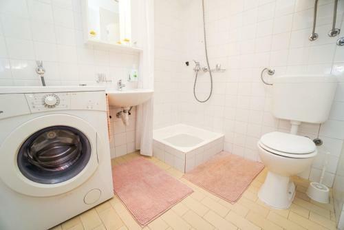 Hostal Apartments Maslina