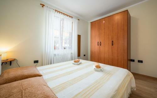 Iva House With Apartment