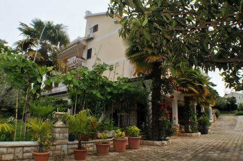 Hostal Haus Liliana