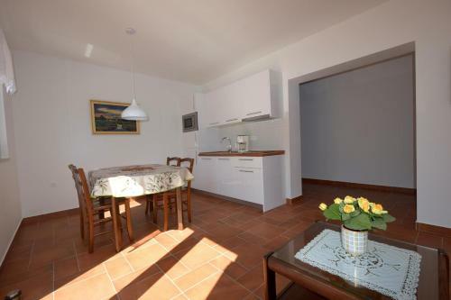 Hostal Apartments Vukas