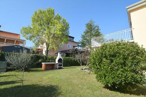 Hostal Apartments Vukas
