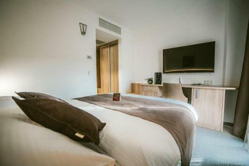 Hostal Pansion Bernarda Nova