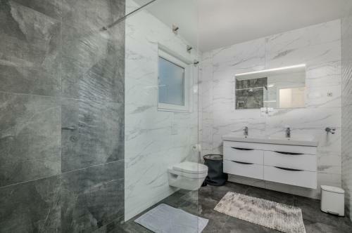 Prestige Apartments Joy