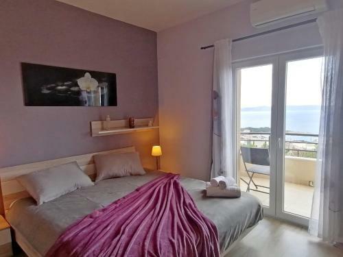 Holiday Home With Pool Arija