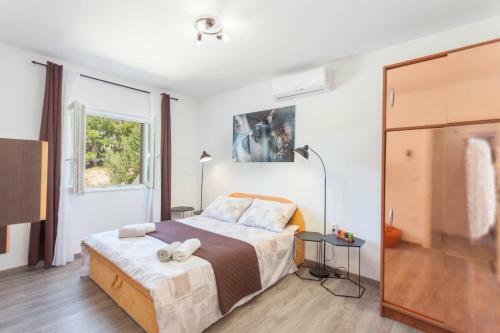 Holiday Home With Pool Arija