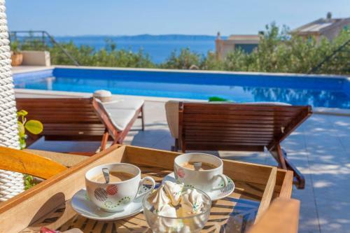Holiday Home With Pool Arija