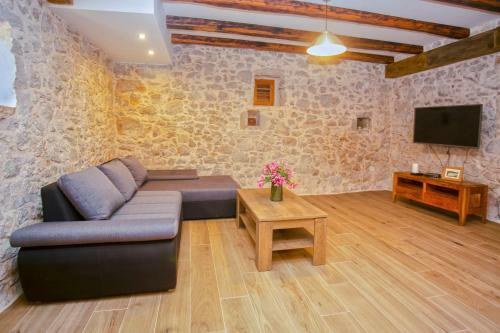Heritage House With Heated Pool Vrime