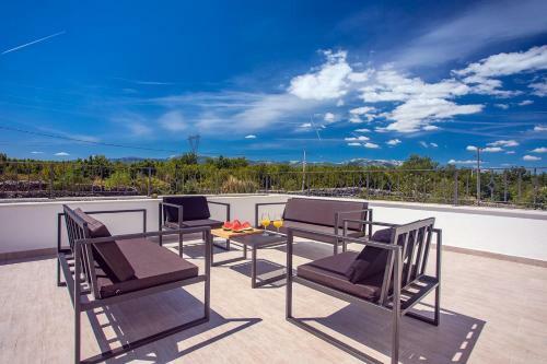 Modern Villa M30 With Private Pool, 3 En-suite Bedrooms