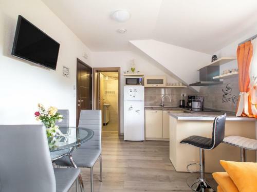 Boutique Apartment In Seli?te Dre?ni?ko With Garden