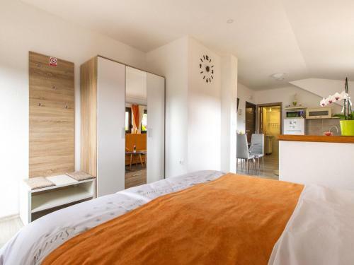 Boutique Apartment In Seli?te Dre?ni?ko With Garden
