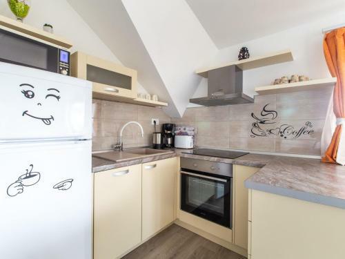 Boutique Apartment In Seli?te Dre?ni?ko With Garden