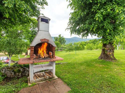 Boutique Apartment In Seli?te Dre?ni?ko With Garden