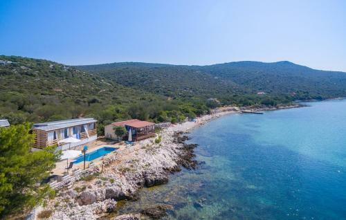 Seascape Bungalow With Terrace With Seaview